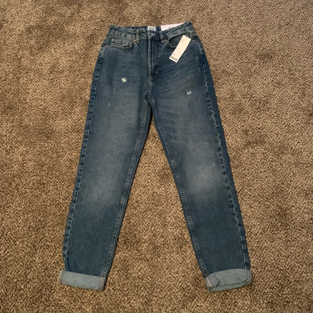 BDG high rise mom jeans size 26 nwt
